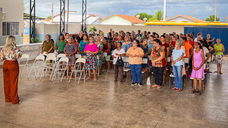 DIA DA MULHER | Grupo Raio de Luz